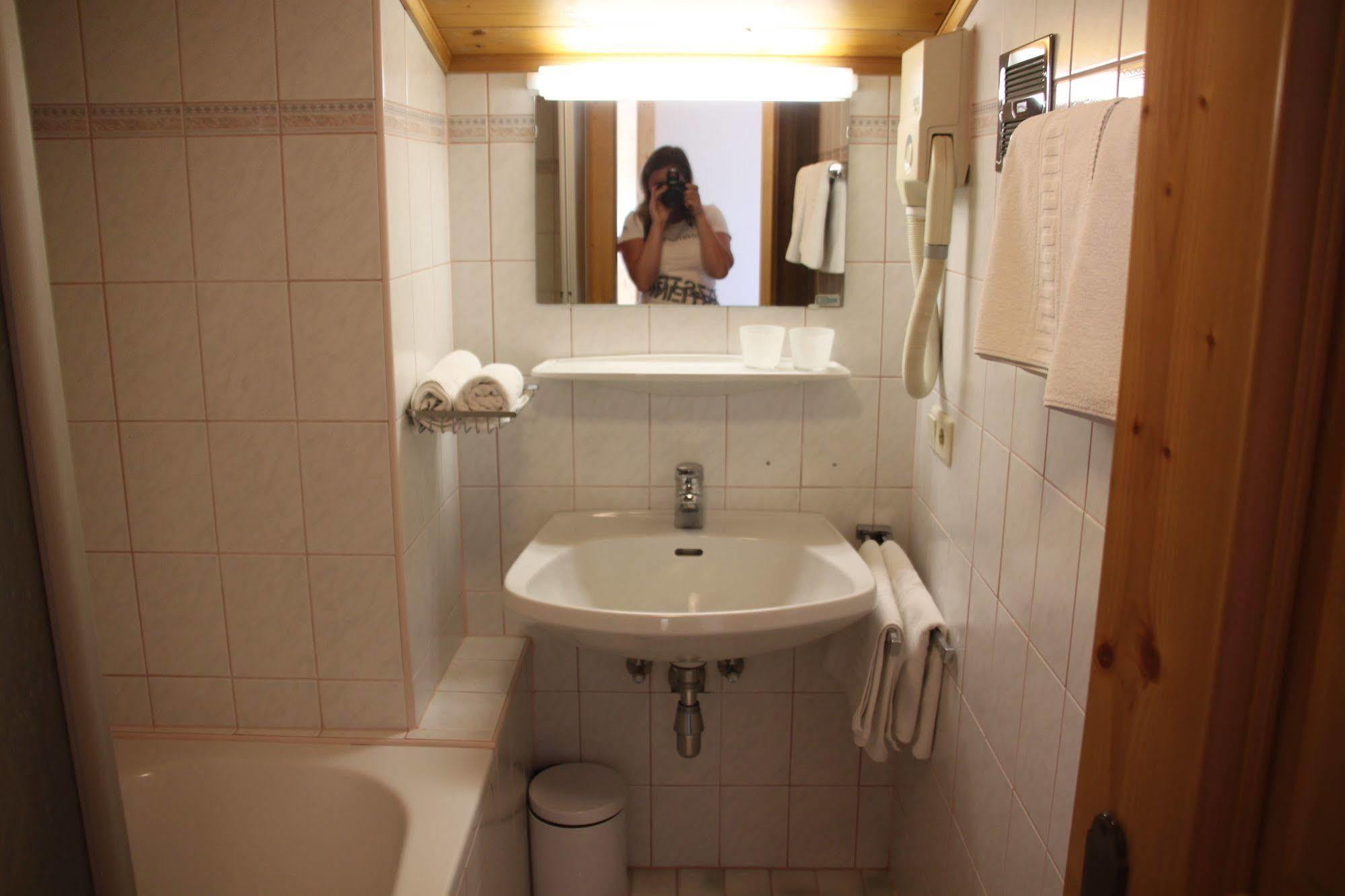 Haus Katharina, Summercard Included คาพรูน ภายนอก รูปภาพ